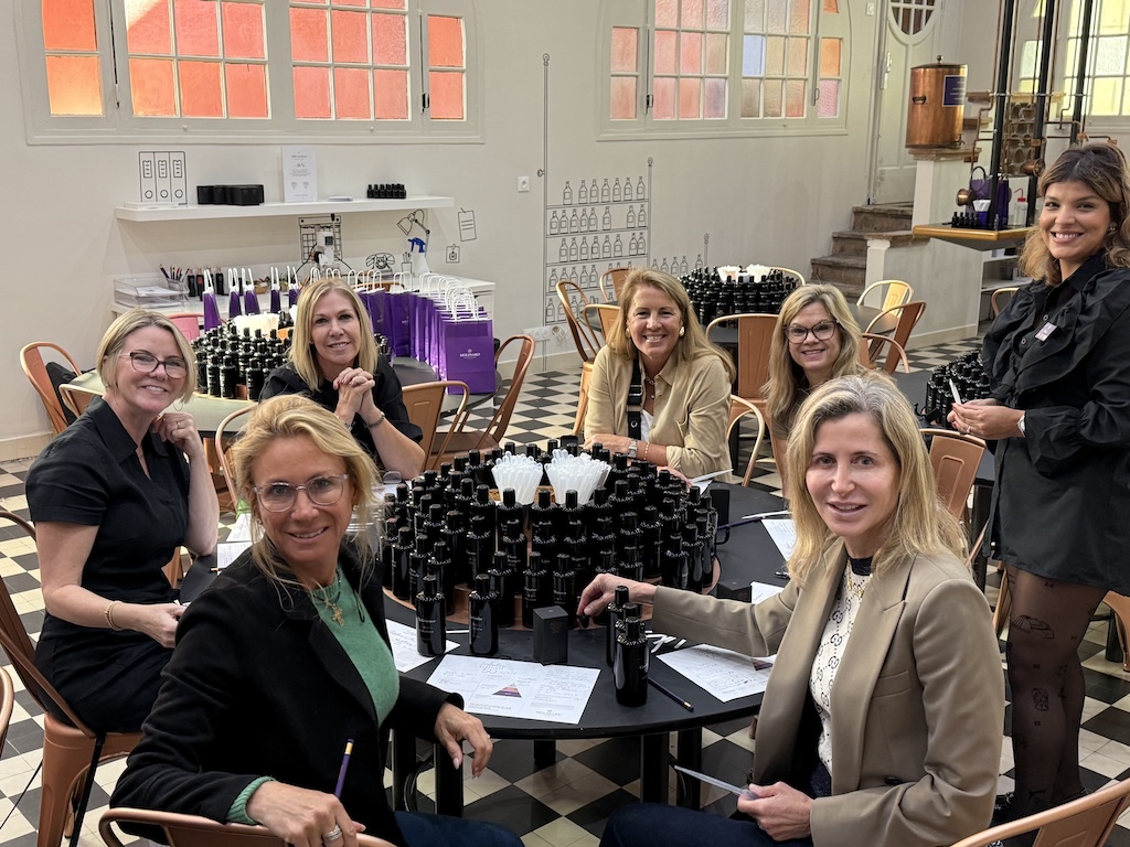 Société d'Excursions privé sur mesure à Grasse et Mougins avec visite privé et creation de parfum